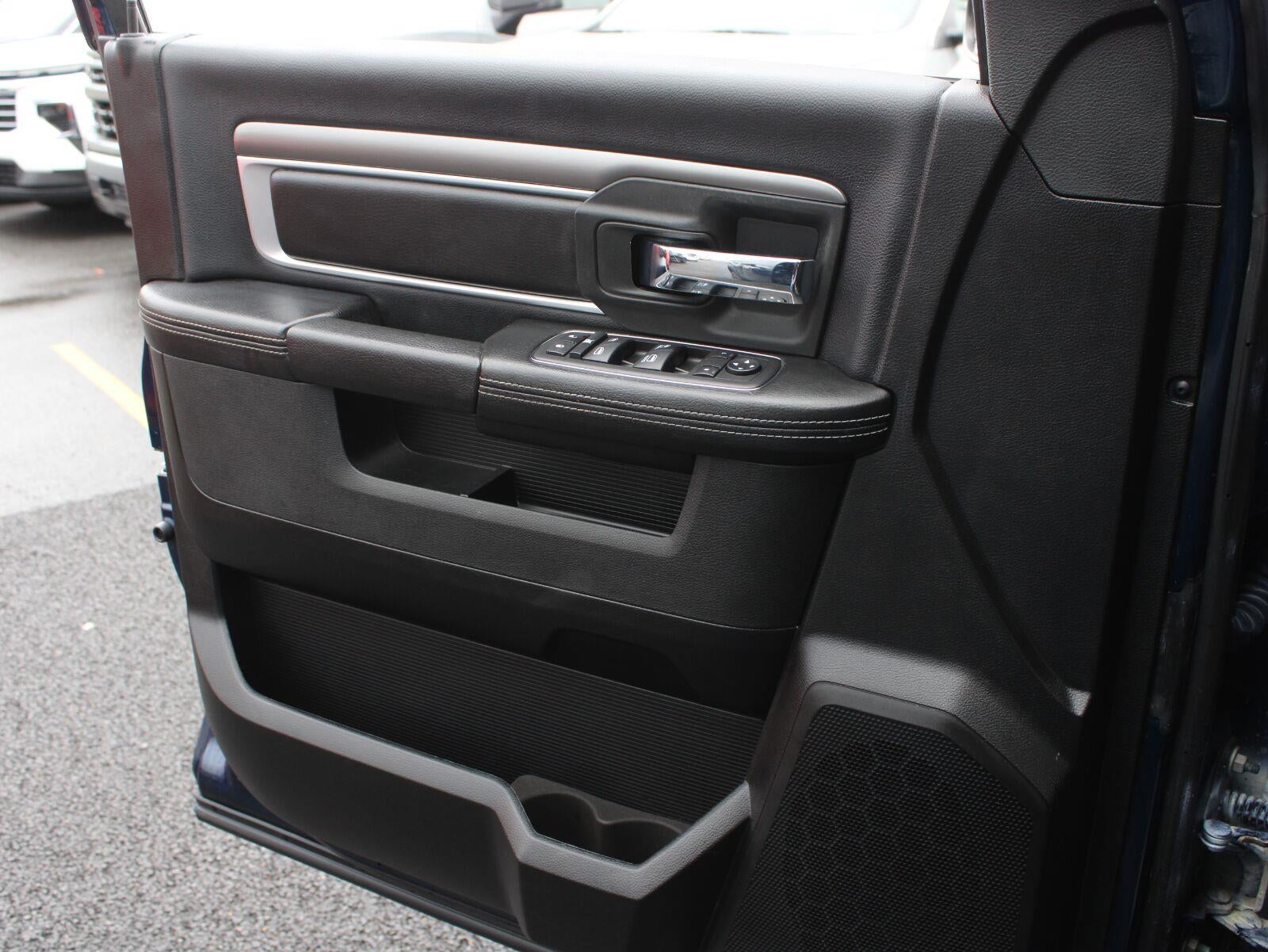 2022 RAM 1500 Classic Warlock Quad Cab 4x4 6'4" Box