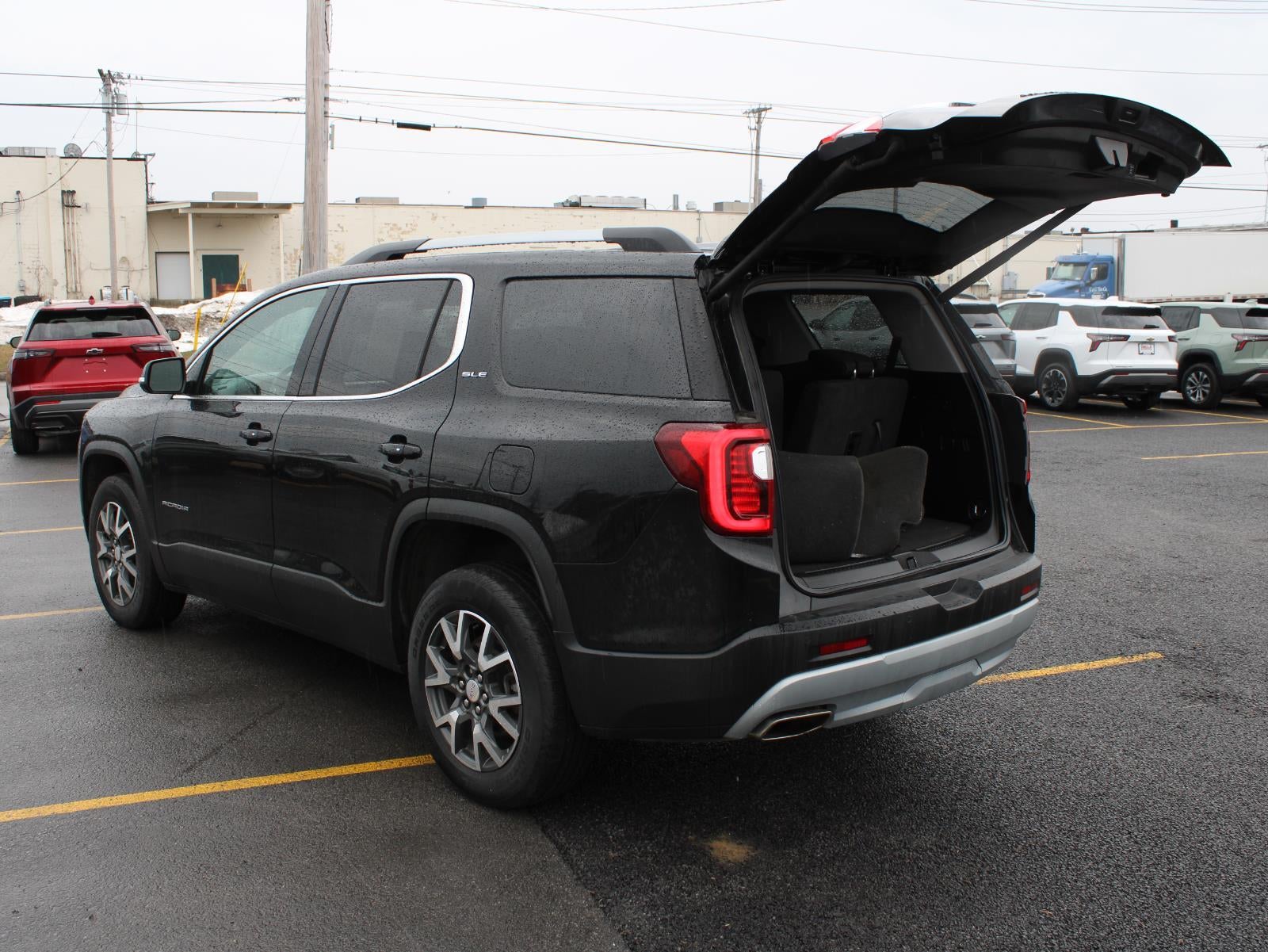 2023 GMC Acadia SLE