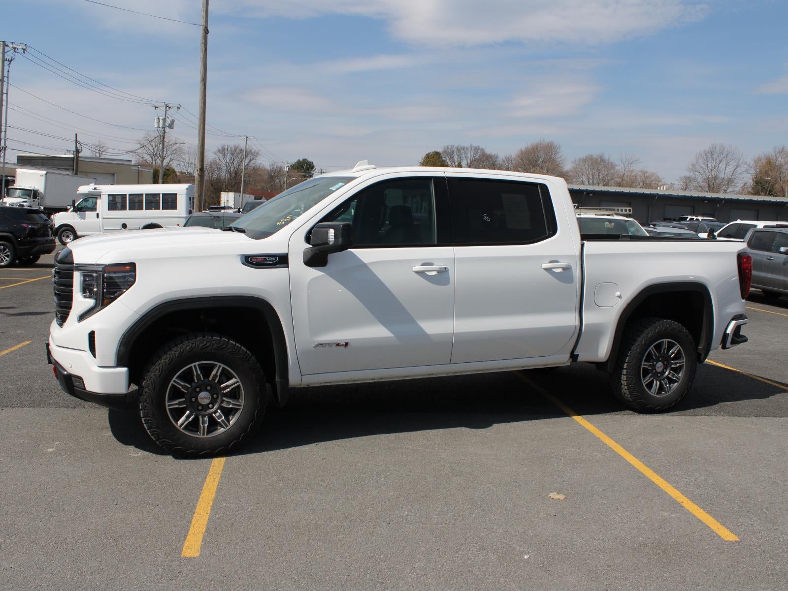 2025 GMC Sierra 1500 AT4