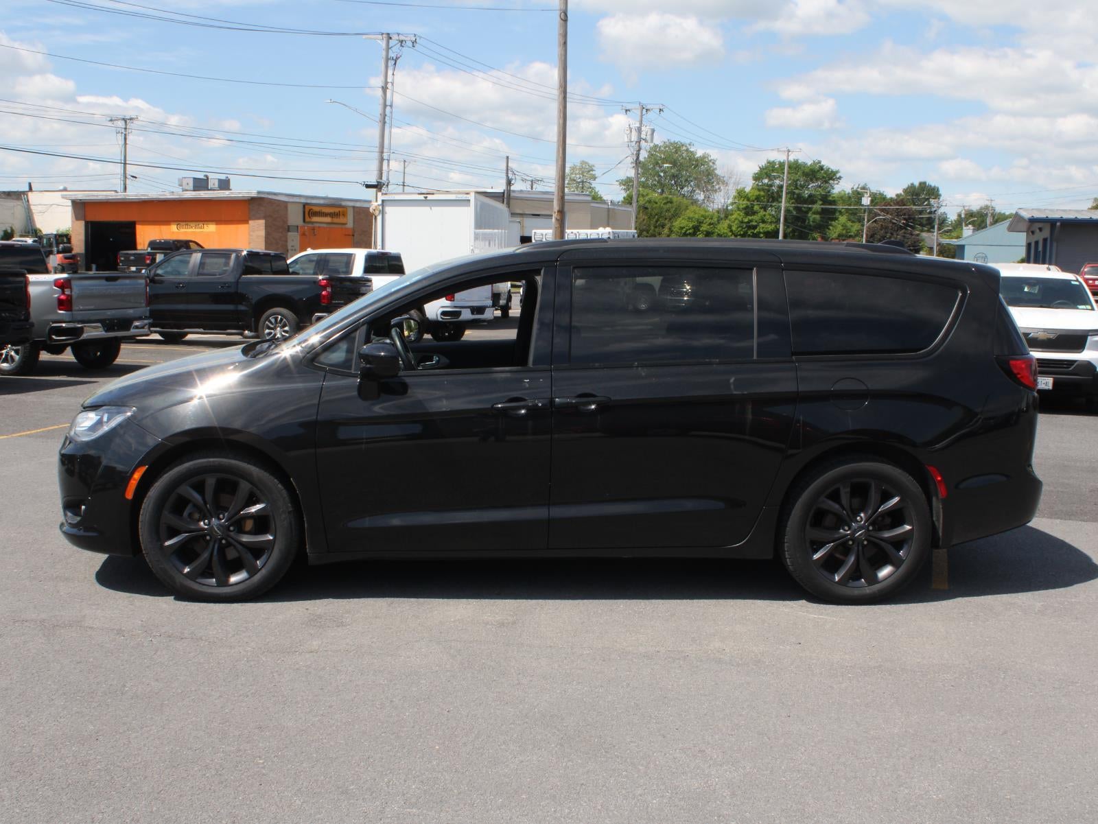 2020 Chrysler Pacifica Touring L