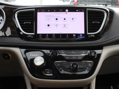 2023 Chrysler Pacifica Hybrid Limited