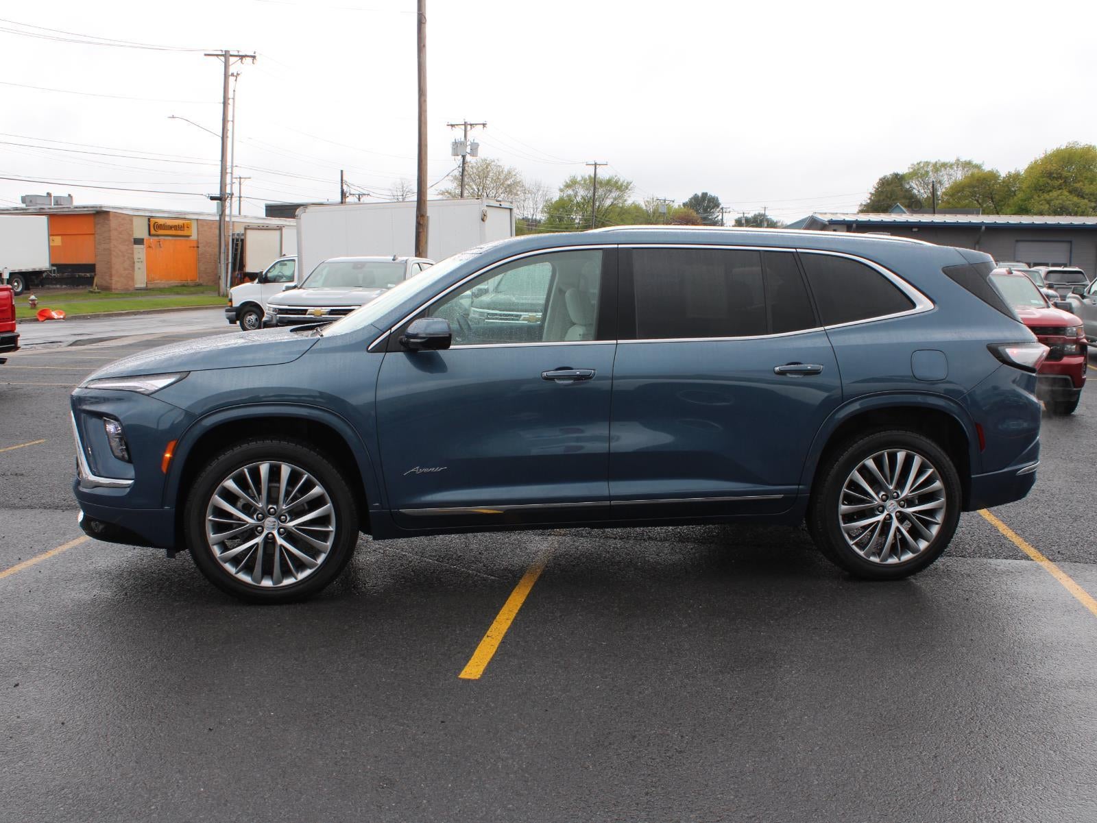 2025 Buick Enclave Avenir