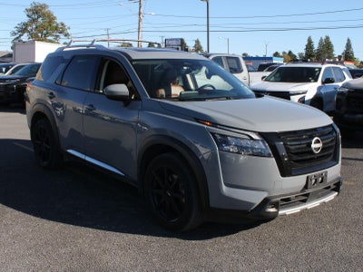 2025 Nissan Pathfinder Platinum