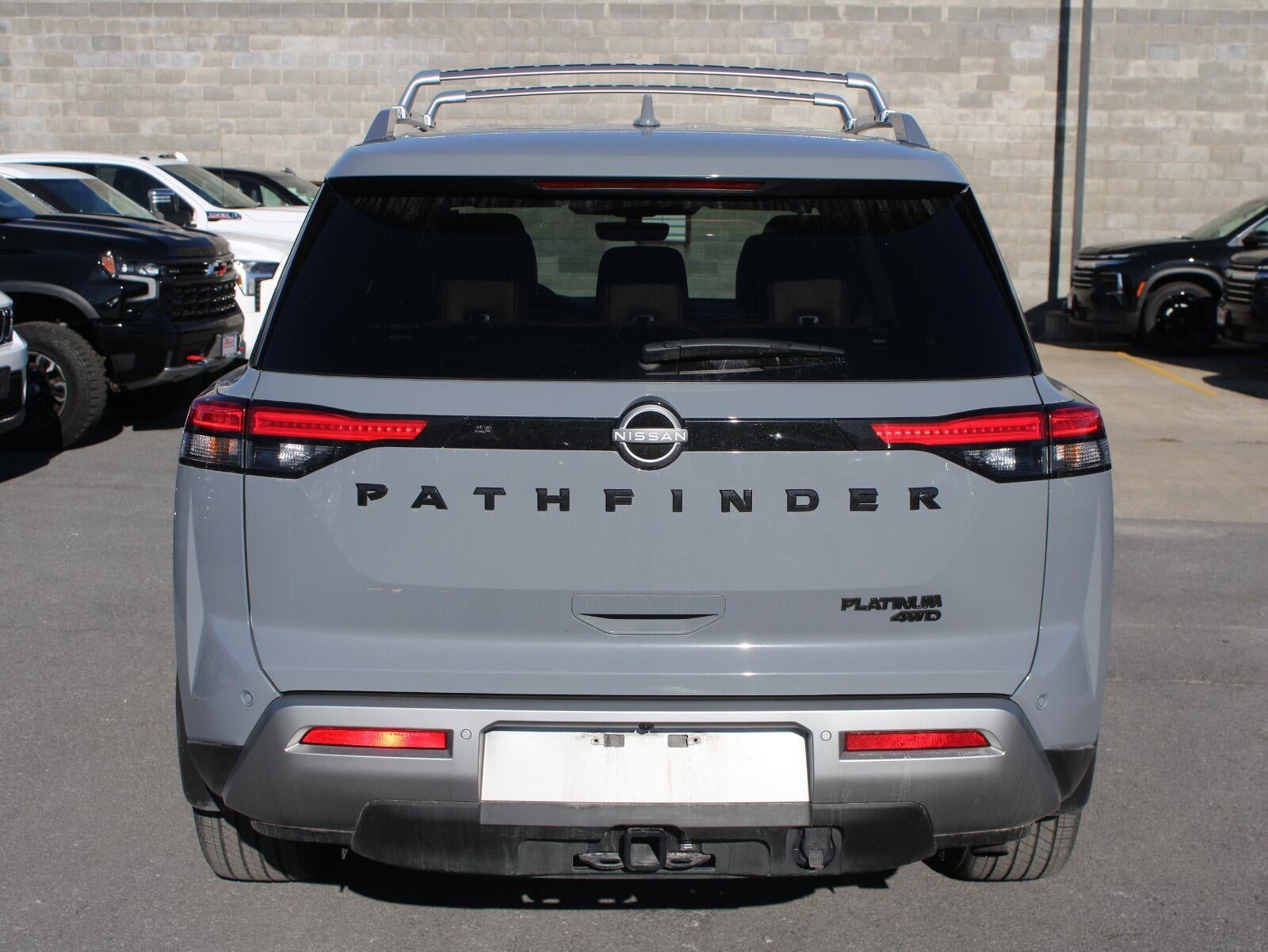 2025 Nissan Pathfinder Platinum